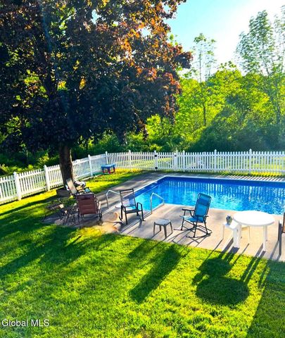 7 Cappabianca Drive, Waterford, NY 12188