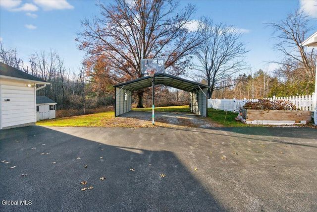 7 Cappabianca Drive, Waterford, NY 12188