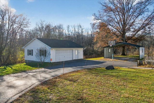 7 Cappabianca Drive, Waterford, NY 12188