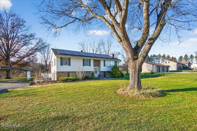 7 Cappabianca Drive, Waterford, NY 12188