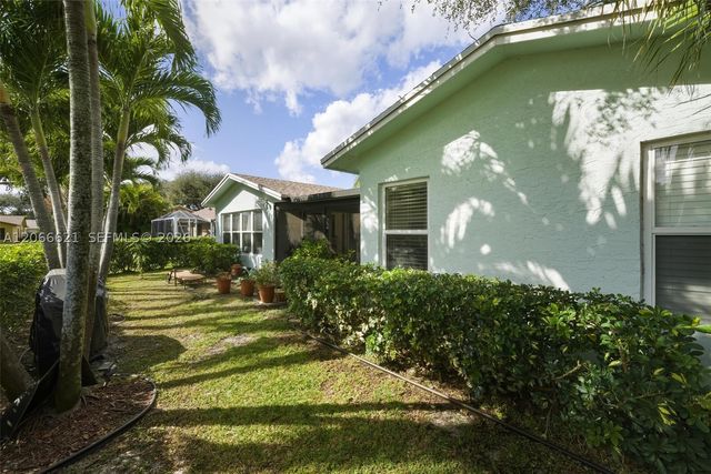 10308 Greenbriar Ct, Boca Raton, FL 33498
