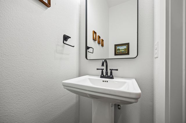 145 Haliimaile LN, Bastrop, TX 78602