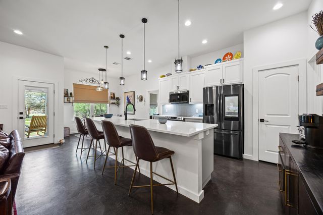 145 Haliimaile LN, Bastrop, TX 78602