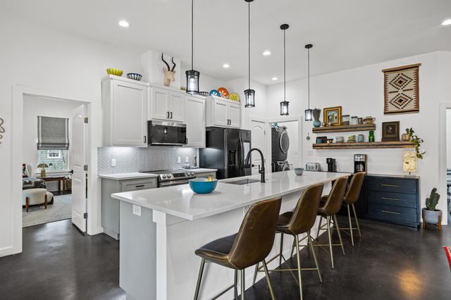 145 Haliimaile LN, Bastrop, TX 78602