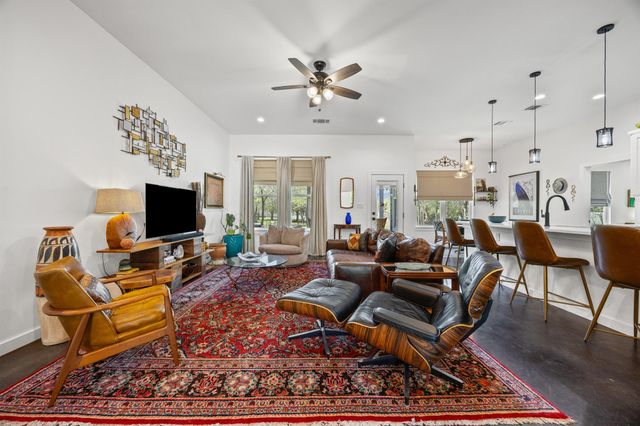 145 Haliimaile LN, Bastrop, TX 78602