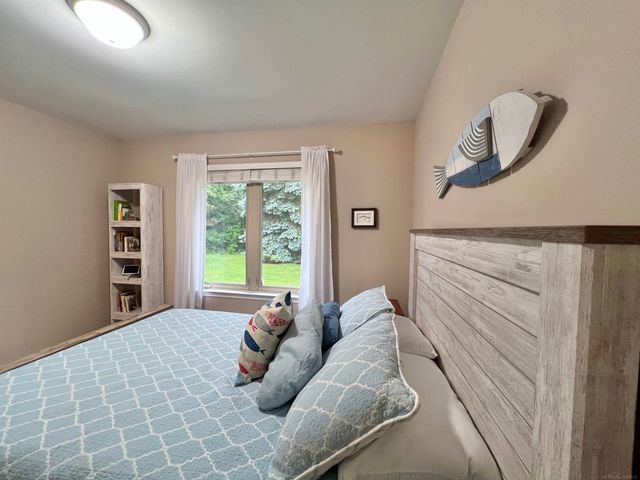 785 W Snowbird Circle, St Clair, MI 48079