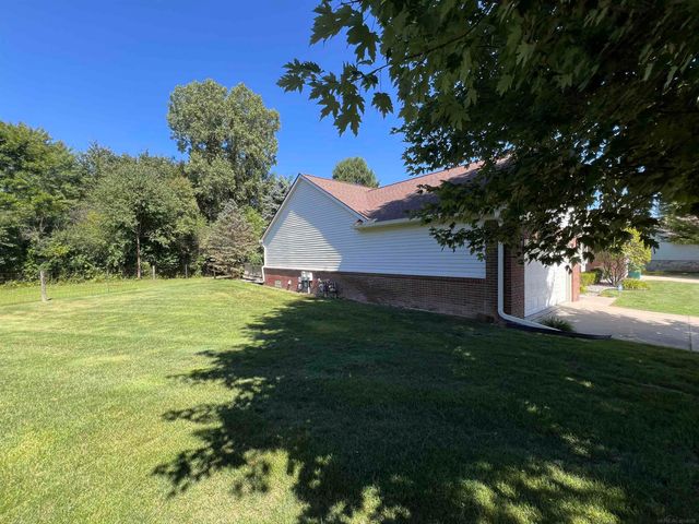 785 W Snowbird Circle, St Clair, MI 48079