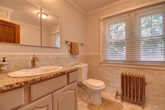703 Maple Avenue, Niagara Falls, NY 14305