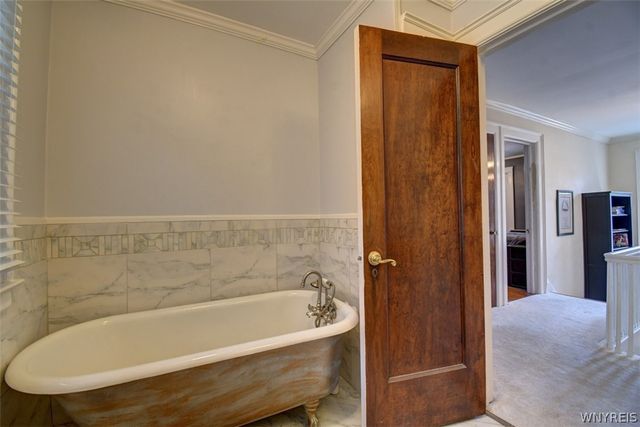 703 Maple Avenue, Niagara Falls, NY 14305