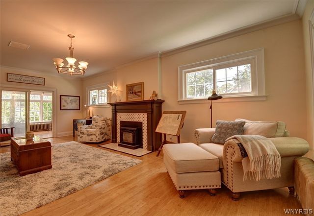 703 Maple Avenue, Niagara Falls, NY 14305