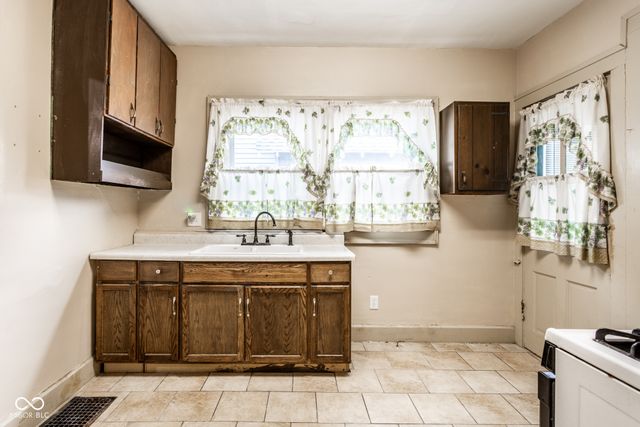 4201 Boulevard Place, Indianapolis, IN 46208