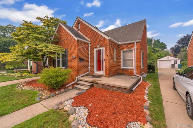 811 Mayburn Street, Dearborn, MI 48128