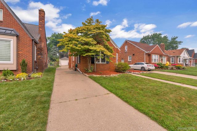 811 Mayburn Street, Dearborn, MI 48128