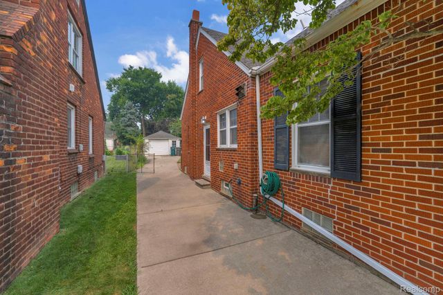 811 Mayburn Street, Dearborn, MI 48128