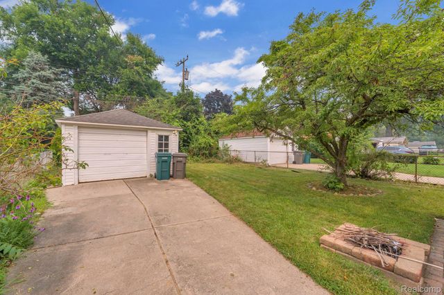 811 Mayburn Street, Dearborn, MI 48128