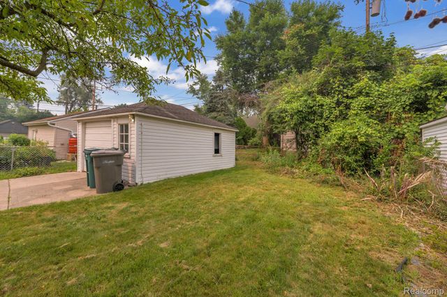 811 Mayburn Street, Dearborn, MI 48128