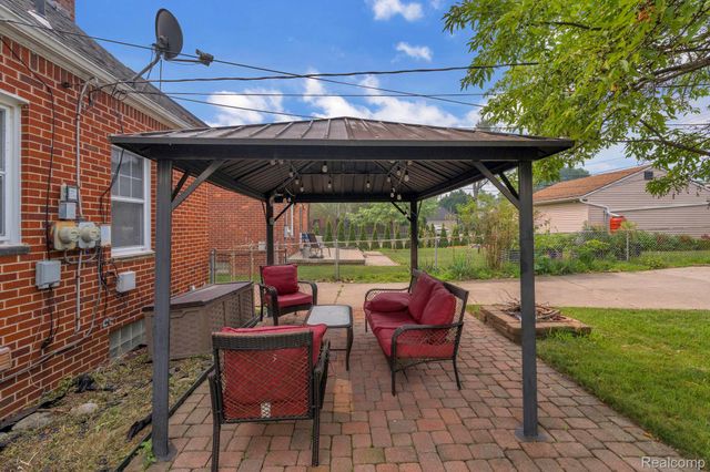 811 Mayburn Street, Dearborn, MI 48128