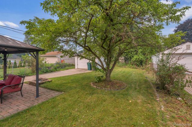 811 Mayburn Street, Dearborn, MI 48128