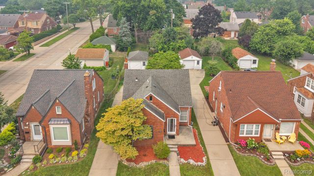 811 Mayburn Street, Dearborn, MI 48128