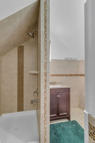 811 Mayburn Street, Dearborn, MI 48128