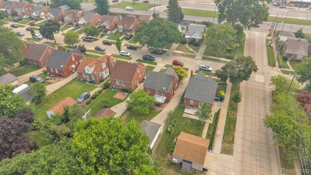 811 Mayburn Street, Dearborn, MI 48128
