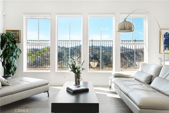 20851 W Acorn Circle, Porter Ranch, CA 91326