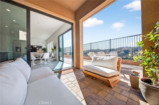 20851 W Acorn Circle, Porter Ranch, CA 91326