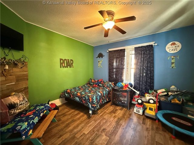 222 2nd Avenue, Logan, WV 25601