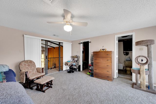 1185 Lakewood Circle, Alvarado, TX 76009