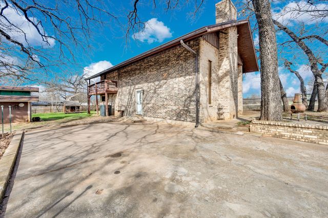 1185 Lakewood Circle, Alvarado, TX 76009