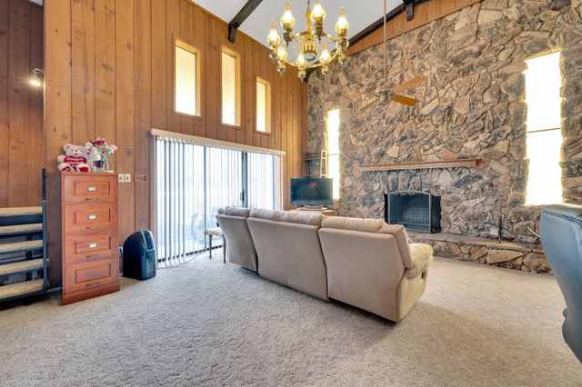 1185 Lakewood Circle, Alvarado, TX 76009