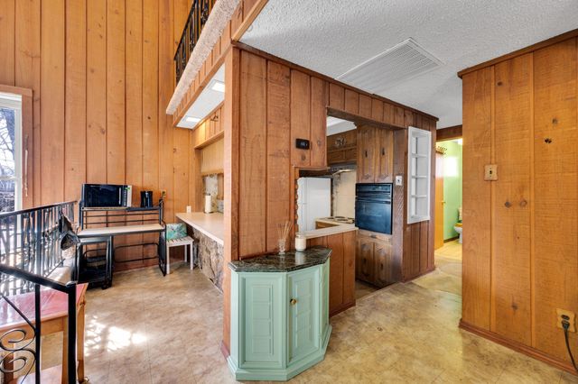 1185 Lakewood Circle, Alvarado, TX 76009