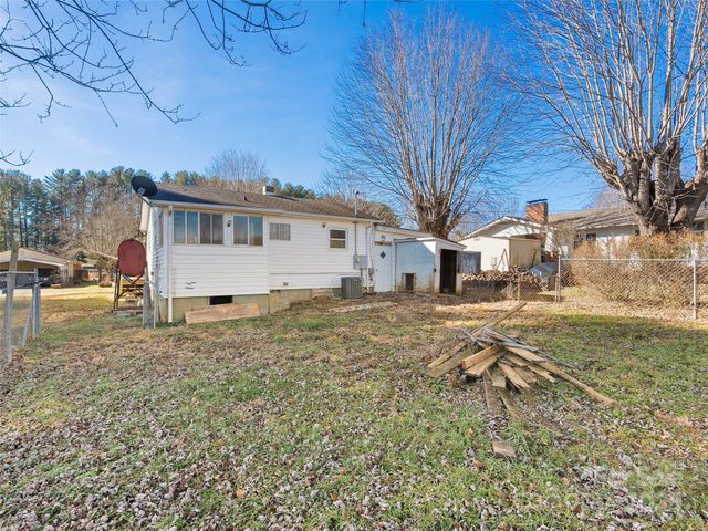 36 Lambert Lane, Canton, NC 28716