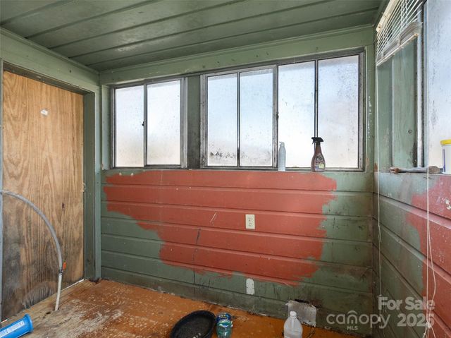 36 Lambert Lane, Canton, NC 28716