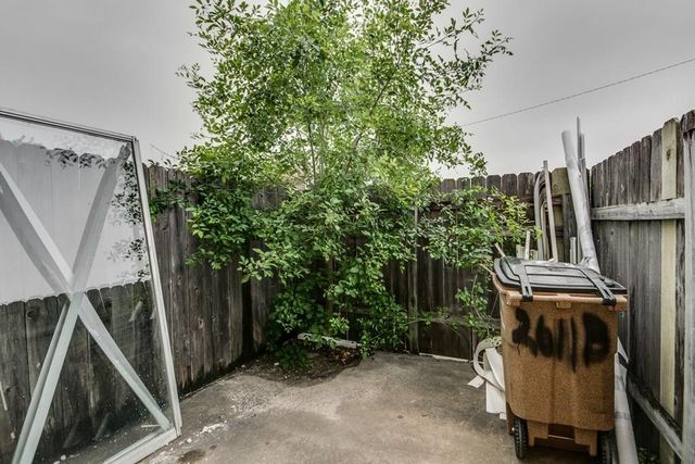 2611 Ektom DR B, Austin, TX 78745