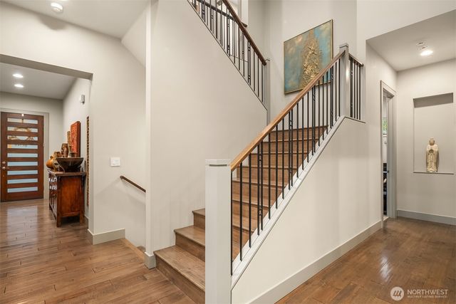 3745 88th Avenue SE, Mercer Island, WA 98040