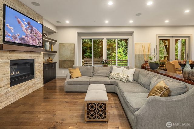 3745 88th Avenue SE, Mercer Island, WA 98040