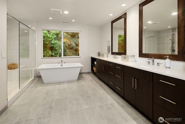 3745 88th Avenue SE, Mercer Island, WA 98040