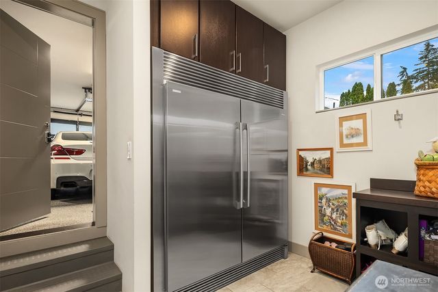 3745 88th Avenue SE, Mercer Island, WA 98040