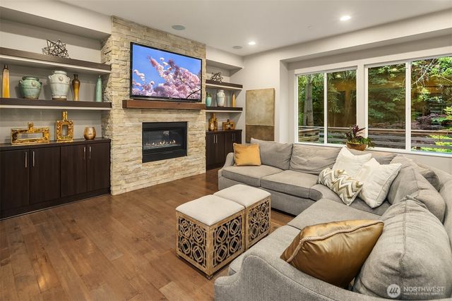3745 88th Avenue SE, Mercer Island, WA 98040