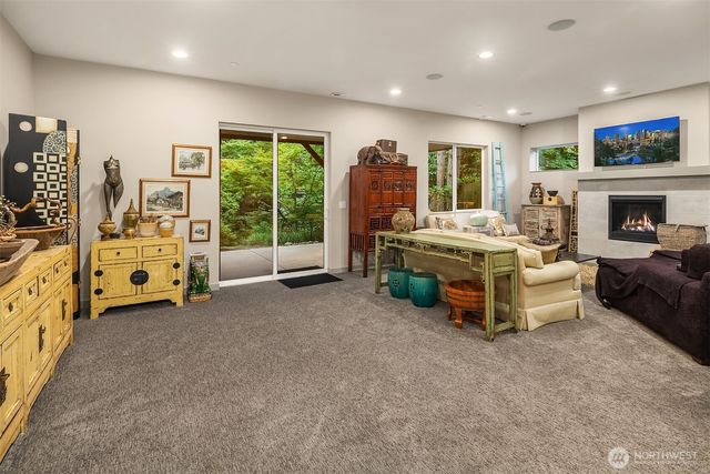 3745 88th Avenue SE, Mercer Island, WA 98040