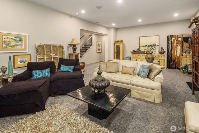 3745 88th Avenue SE, Mercer Island, WA 98040
