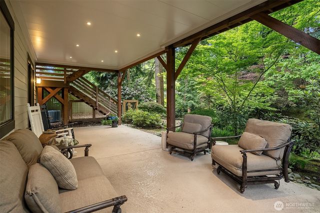 3745 88th Avenue SE, Mercer Island, WA 98040