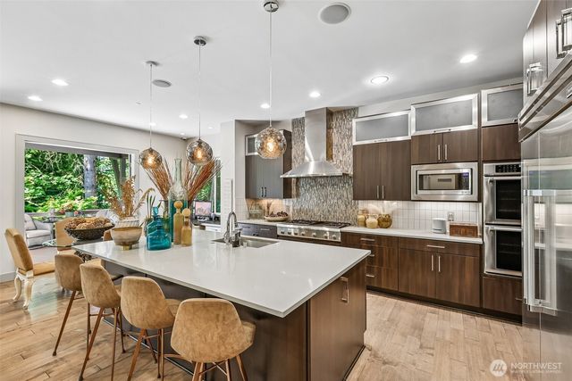 3745 88th Avenue SE, Mercer Island, WA 98040