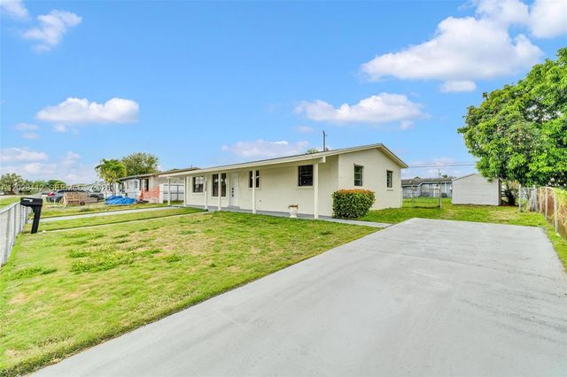 10721 SW 149th Ter, Miami, FL 33176