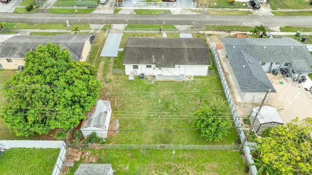 10721 SW 149th Ter, Miami, FL 33176