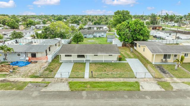 10721 SW 149th Ter, Miami, FL 33176