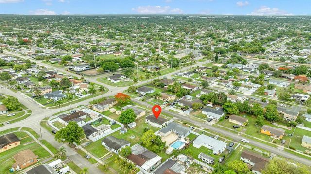 10721 SW 149th Ter, Miami, FL 33176