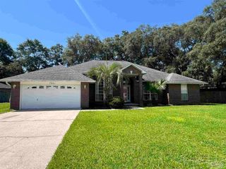 7951 Amethyst Dr, Pensacola, FL 32506