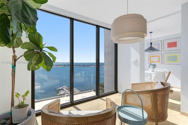 1915 Brickell Ave 1407, Miami, FL 33129